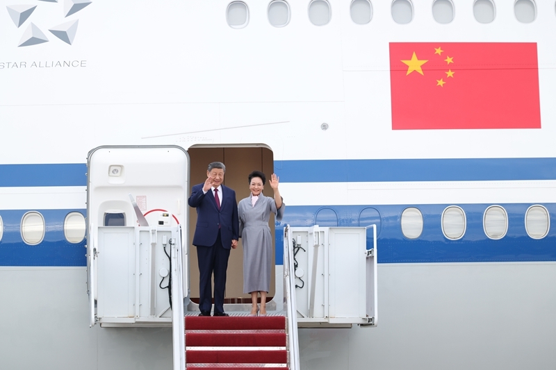 习近平抵达华盛顿对美国进行国事访问